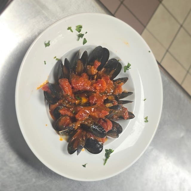 Mussels Marinara.
