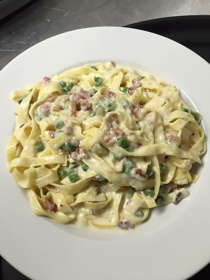 Pasta Alfredo.