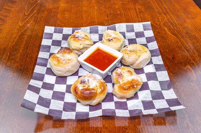 Garlic Knots.